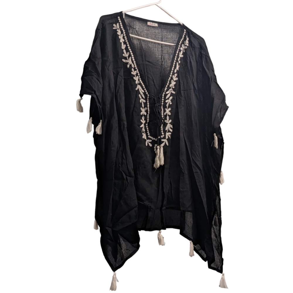Lulla Collection Black & White Embroidered Collar Tassel Tunic OS
